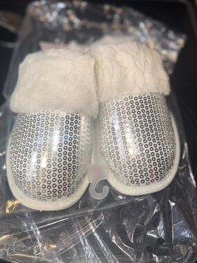Sparkling Silver Sequin Faux-Fur Lined Slippers
